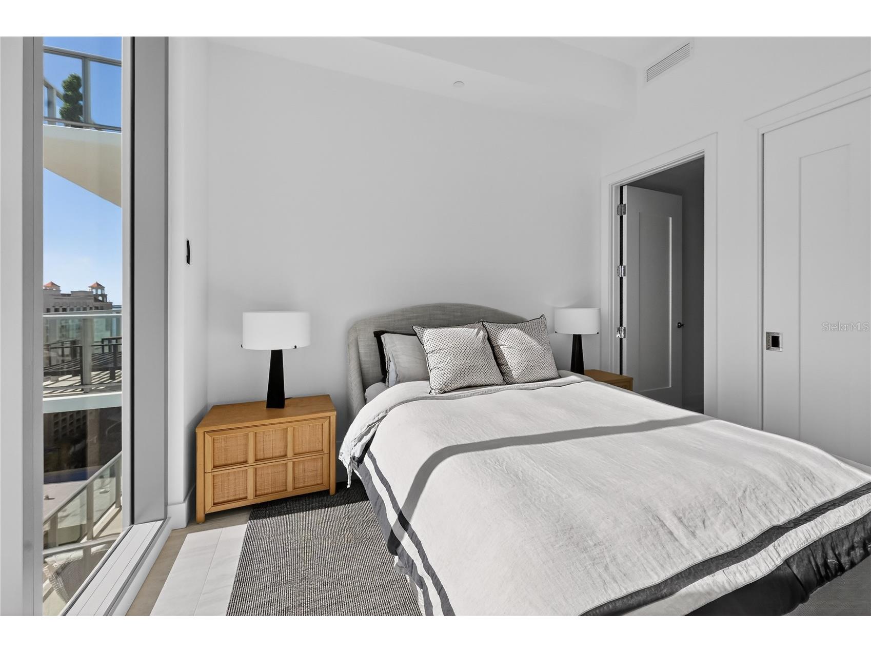 301 Quay Commons #1807 Sarasota FL 34236 A4676742 image23