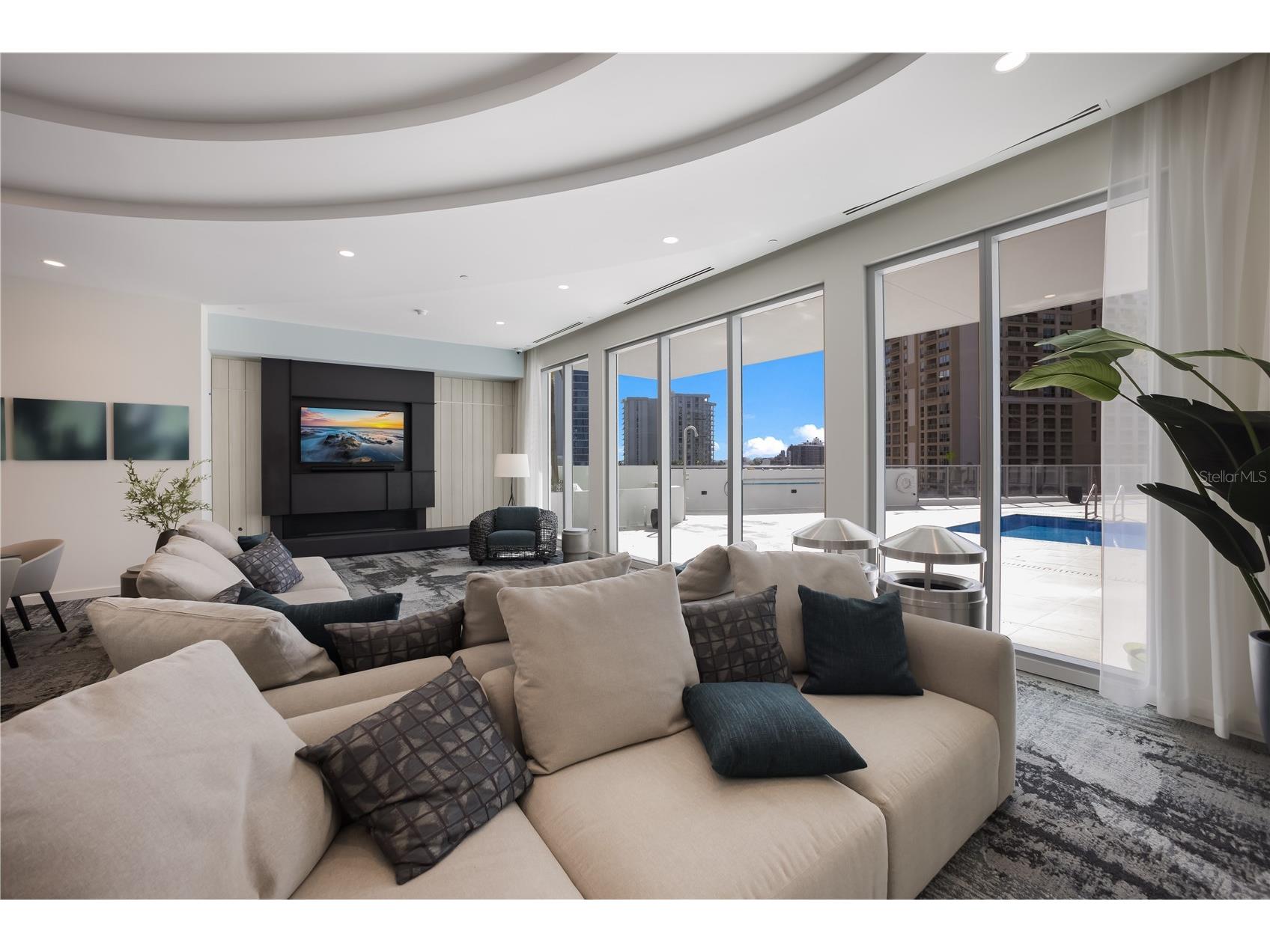 301 Quay Commons #1807 Sarasota FL 34236 A4676742 image32