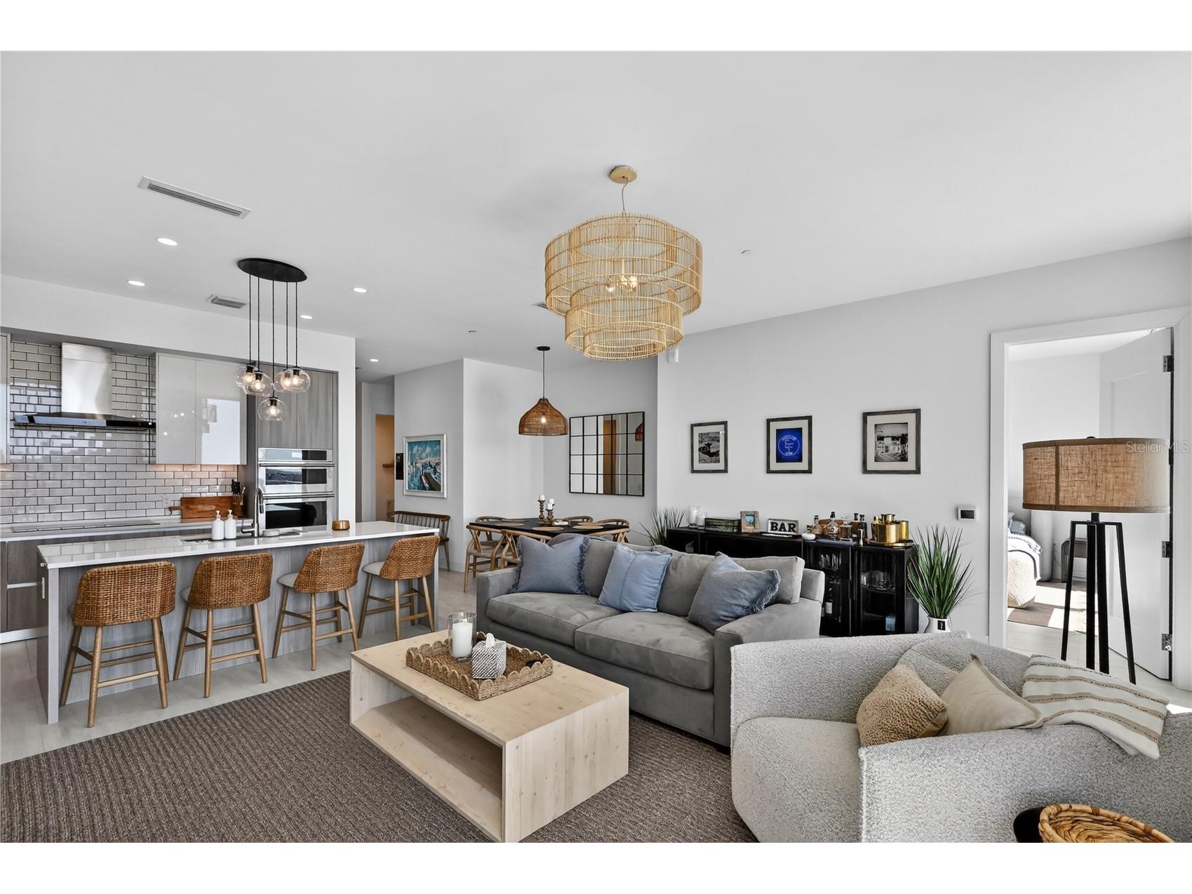 301 Quay Commons #1807 Sarasota FL 34236 A4676742 image9