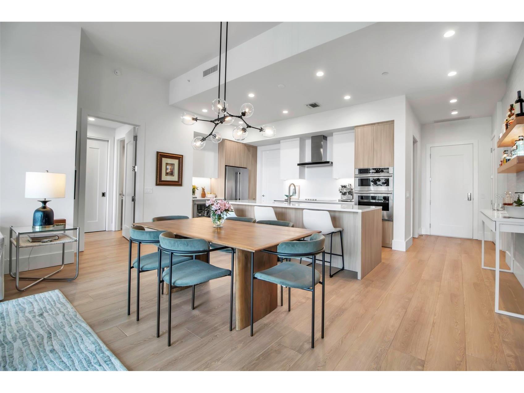 301 Quay Commons #503 Sarasota FL 34236 A4666387 image11