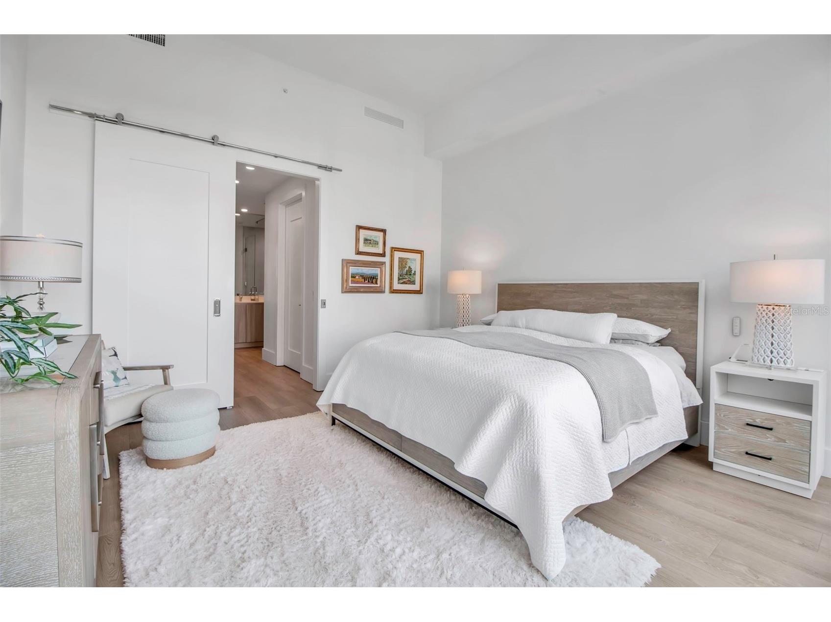 301 Quay Commons #503 Sarasota FL 34236 A4666387 image14