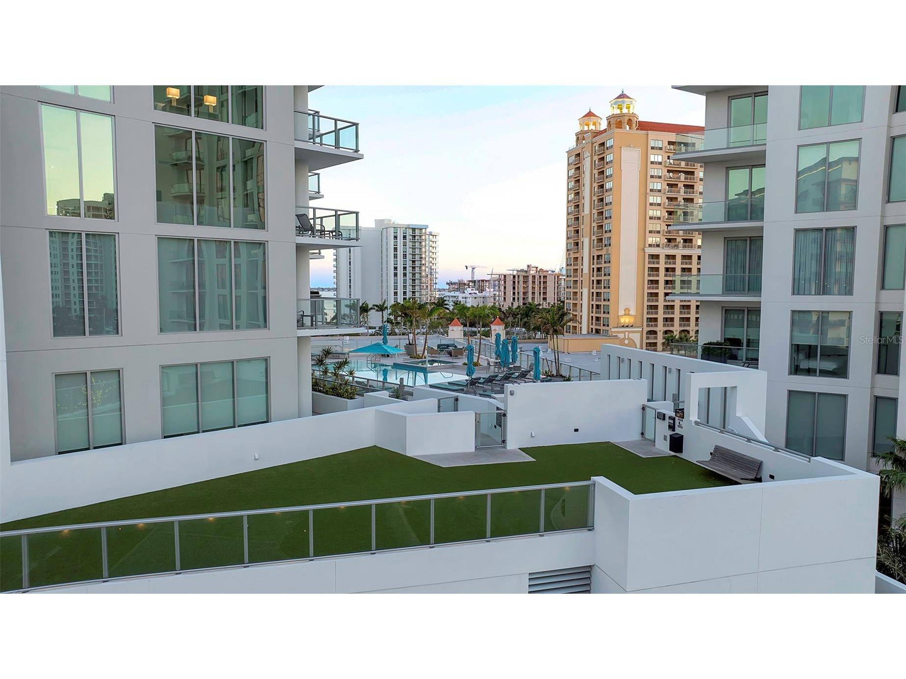 301 Quay Commons #503 Sarasota FL 34236 A4666387 image34