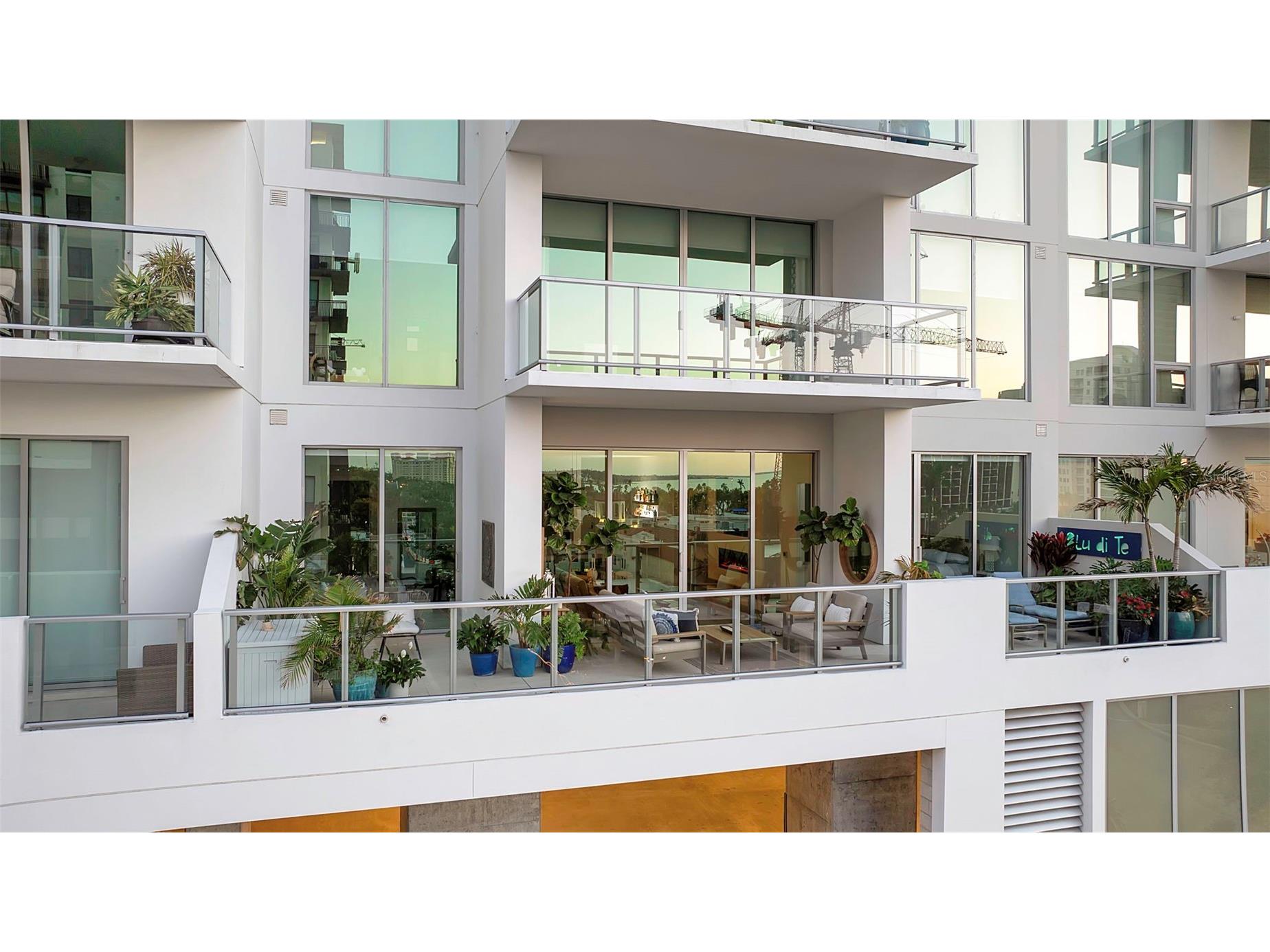 301 Quay Commons #503 Sarasota FL 34236 A4666387 image36