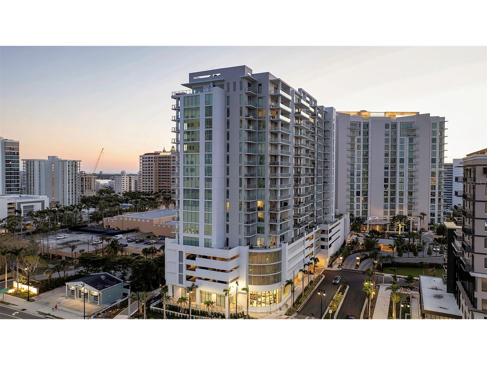 301 Quay Commons #503 Sarasota FL 34236 A4666387 image42