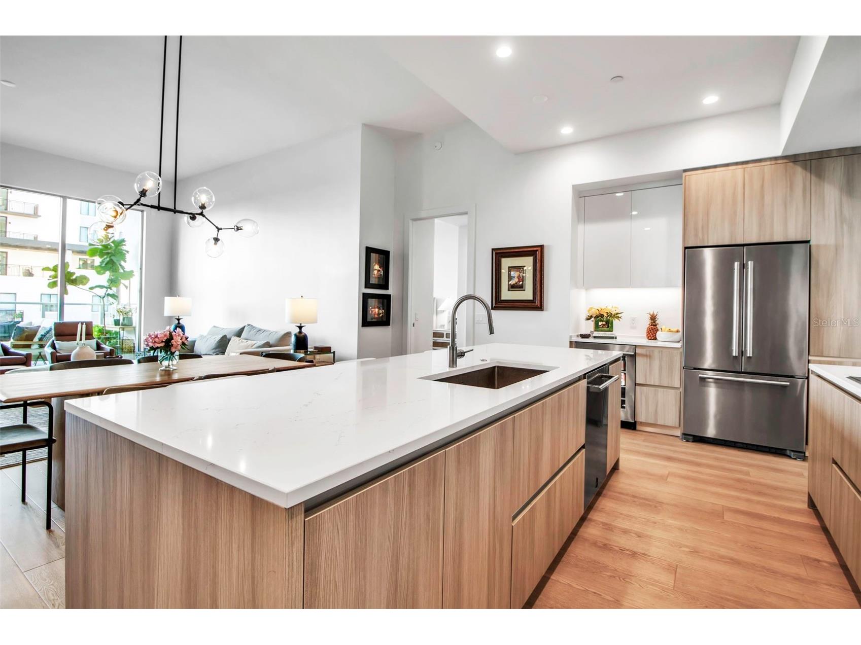 301 Quay Commons #503 Sarasota FL 34236 A4666387 image50