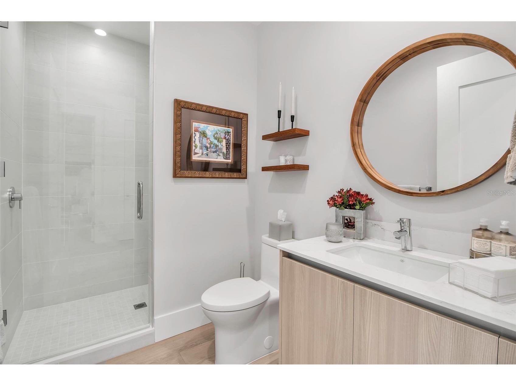 301 Quay Commons #503 Sarasota FL 34236 A4666387 image62