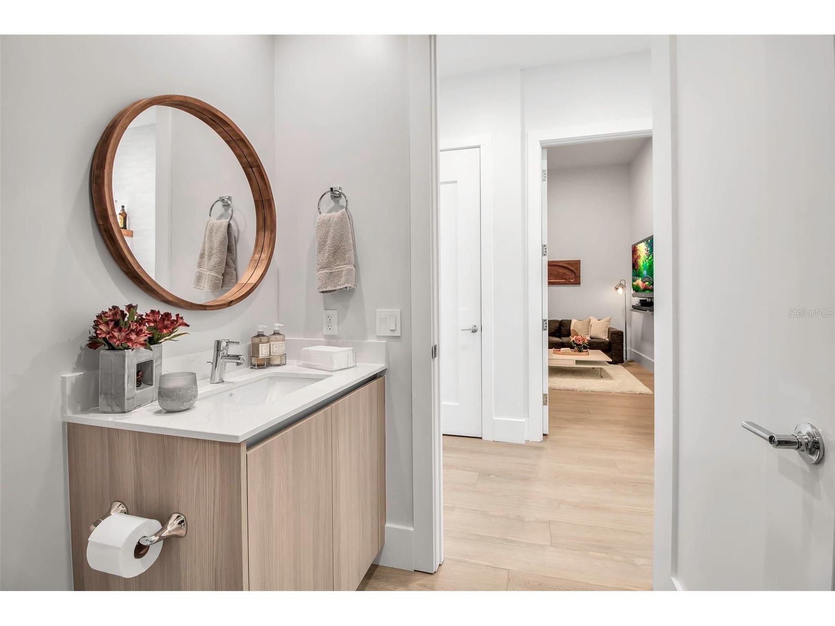 301 Quay Commons #503 Sarasota FL 34236 A4666387 image63