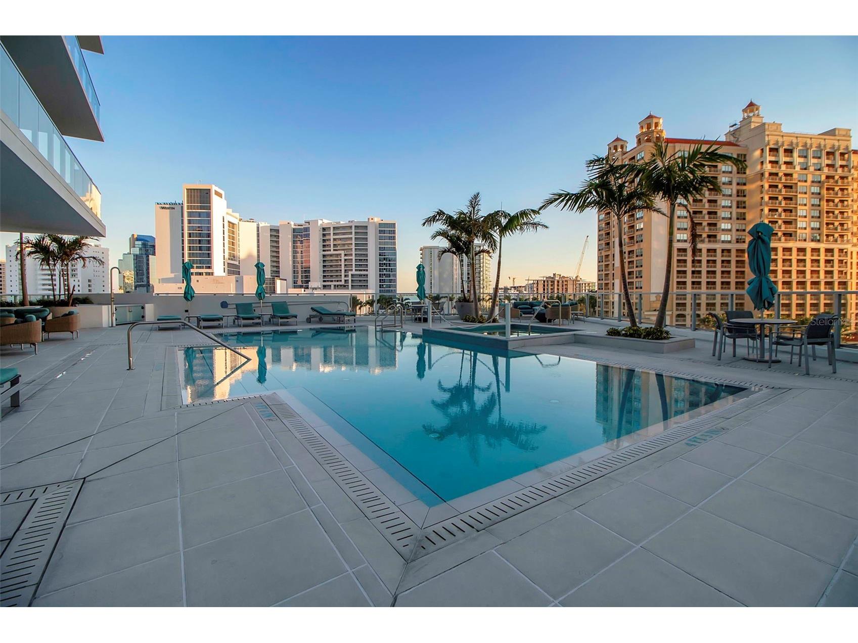 301 Quay Commons #503 Sarasota FL 34236 A4666387 image71