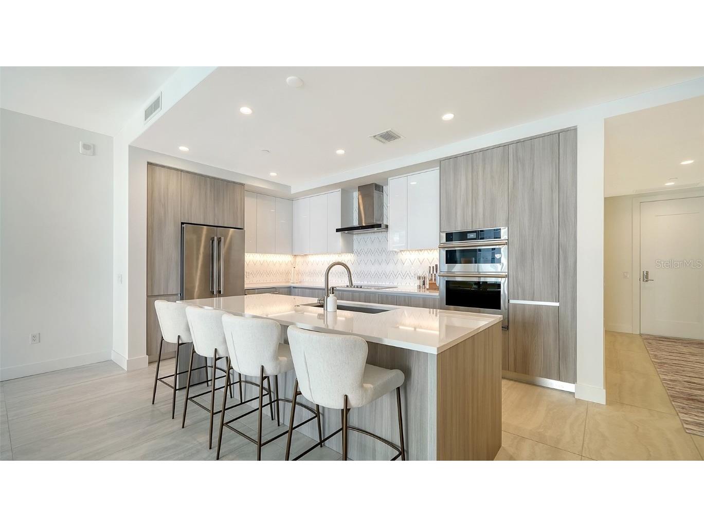 301 Quay Commons Drive #704 Sarasota FL 34236 A4591618 image18