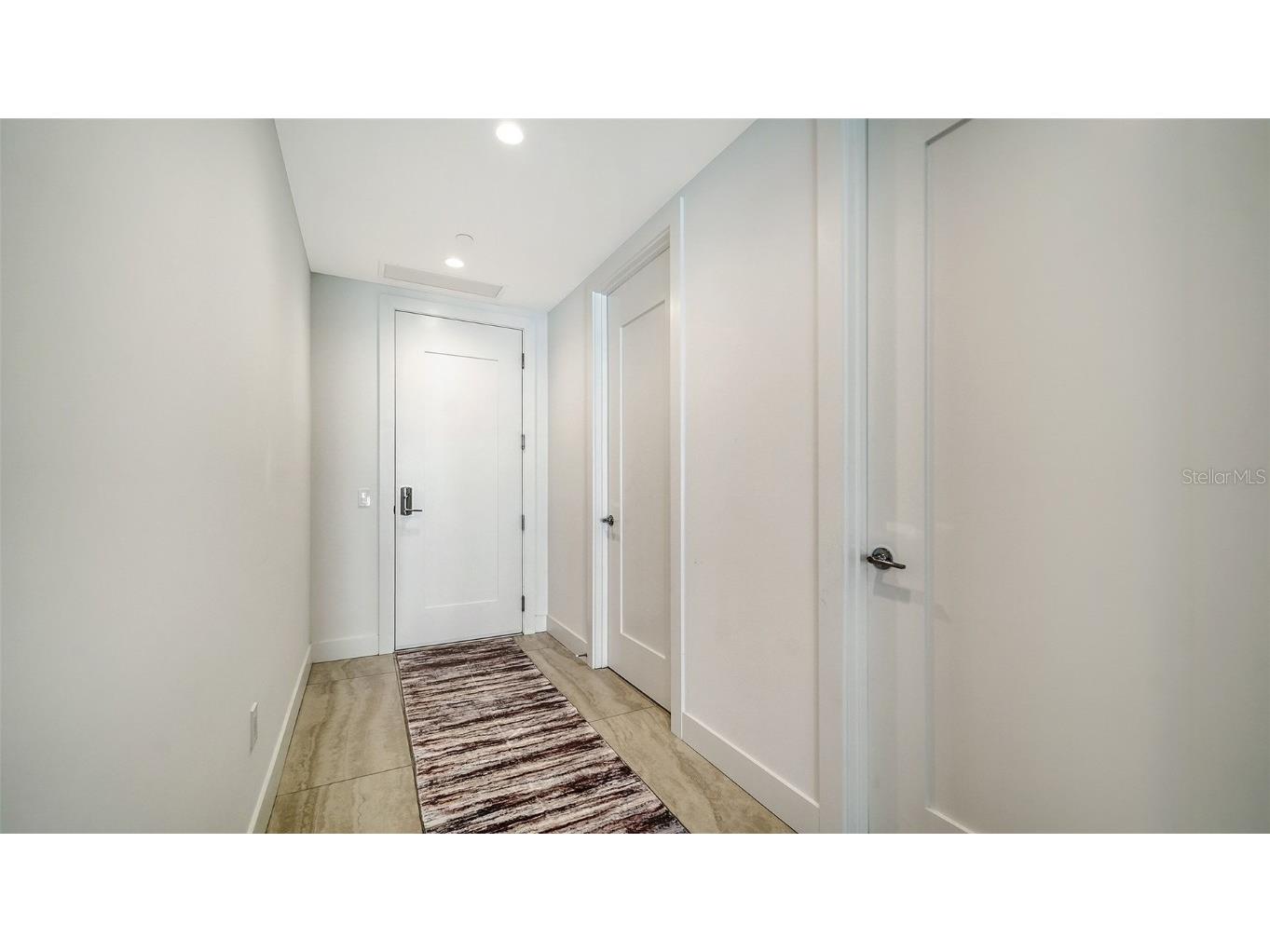 301 Quay Commons Drive #704 Sarasota FL 34236 A4591618 image3