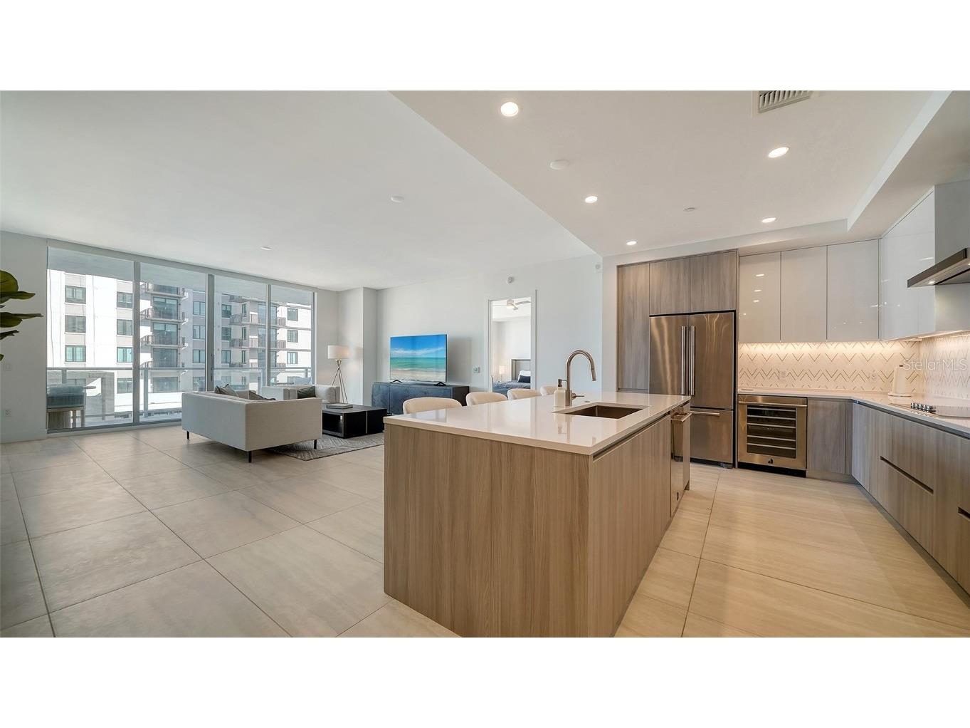 301 Quay Commons Drive #704 Sarasota FL 34236 A4591618 image8