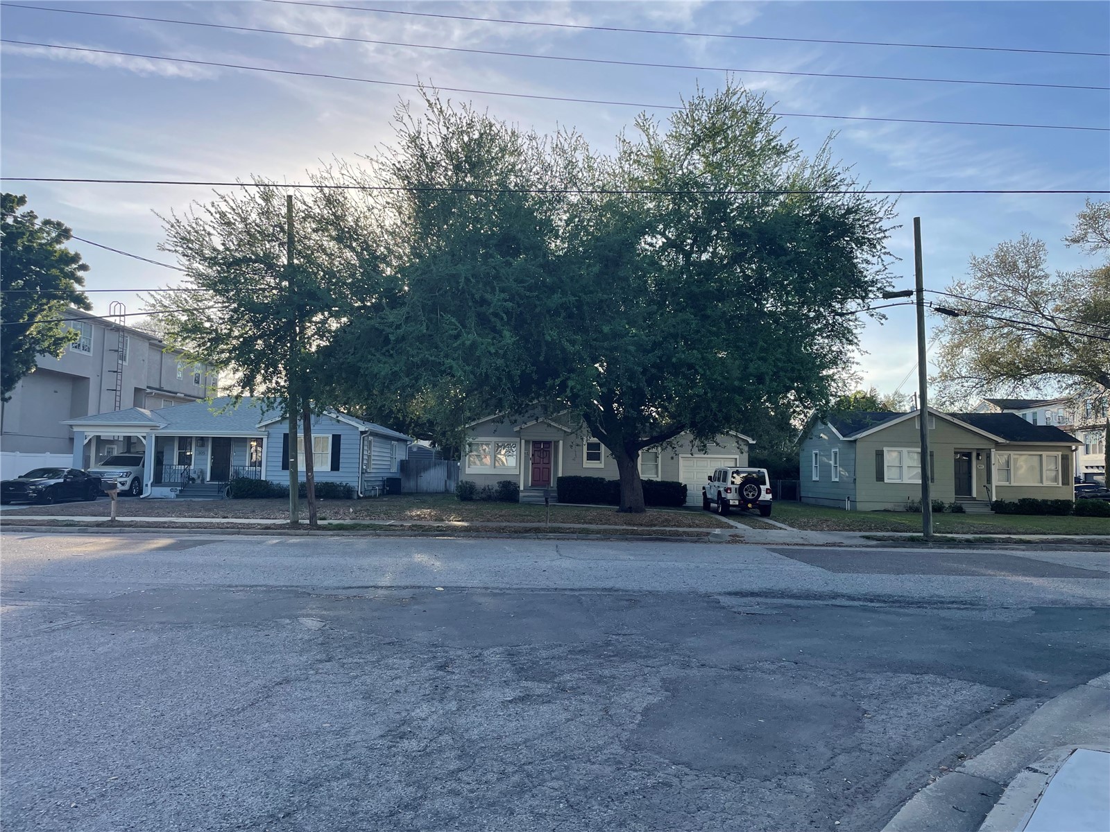 301 S Audubon. Avenue Tampa FL 33609 TB8490790 image2
