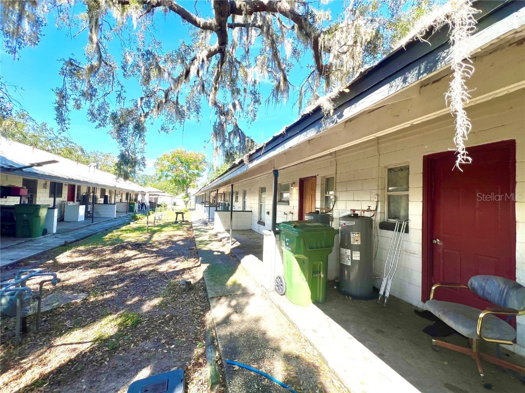 301 S East Street Leesburg FL 34748 O6253611 image5