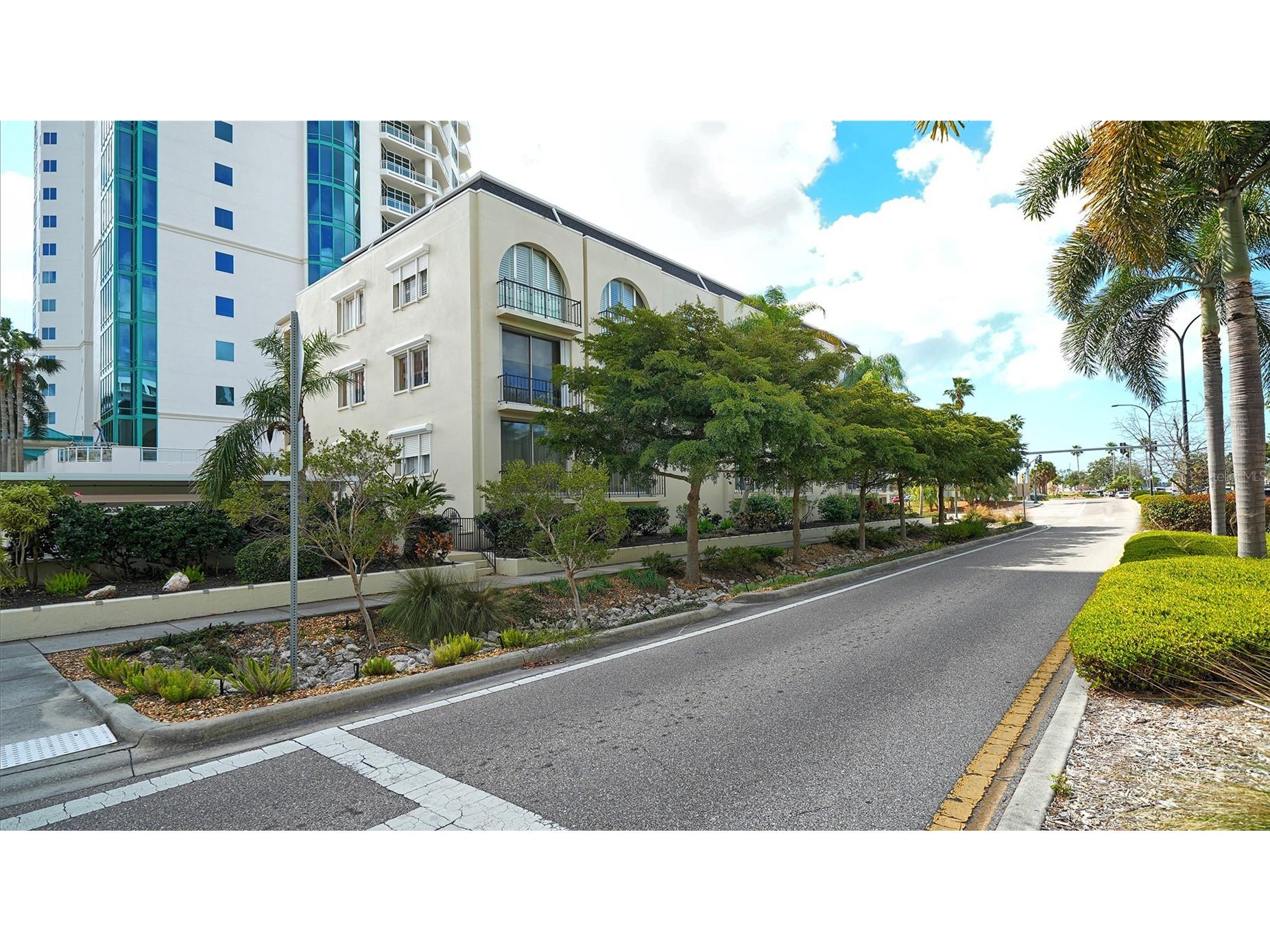 301 S Gulfstream Avenue #303 Sarasota FL 34236 A4682406 image28