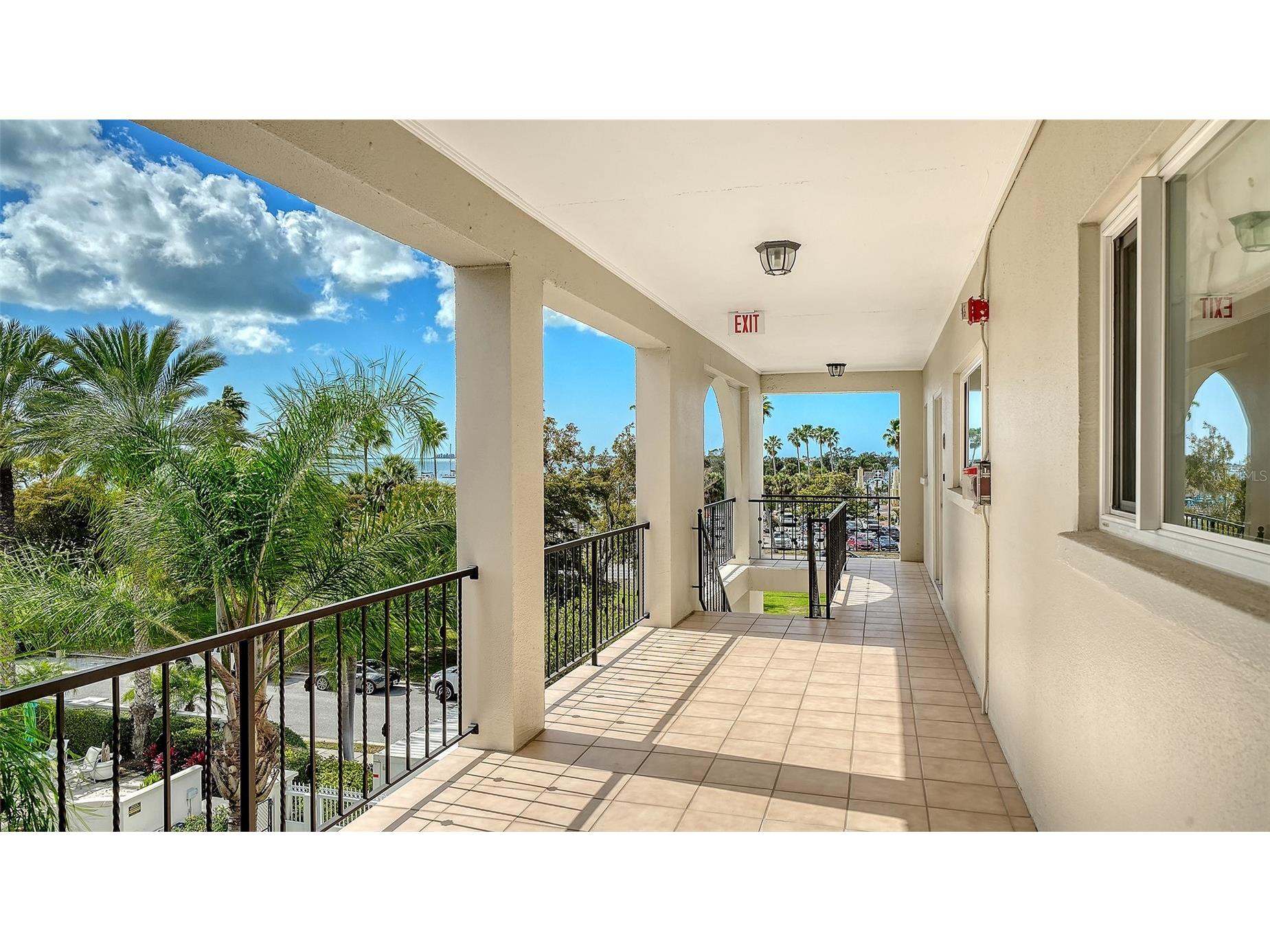 301 S Gulfstream Avenue #303 Sarasota FL 34236 A4682406 image3