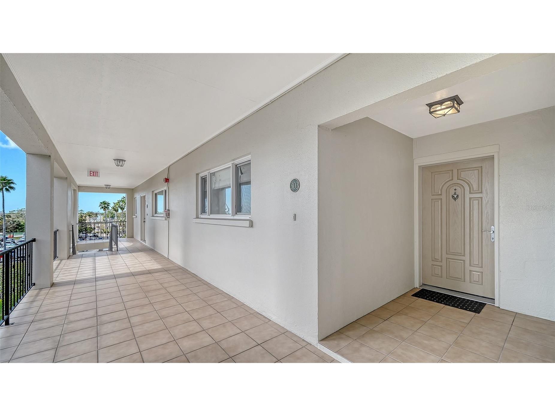 301 S Gulfstream Avenue #303 Sarasota FL 34236 A4682406 image5