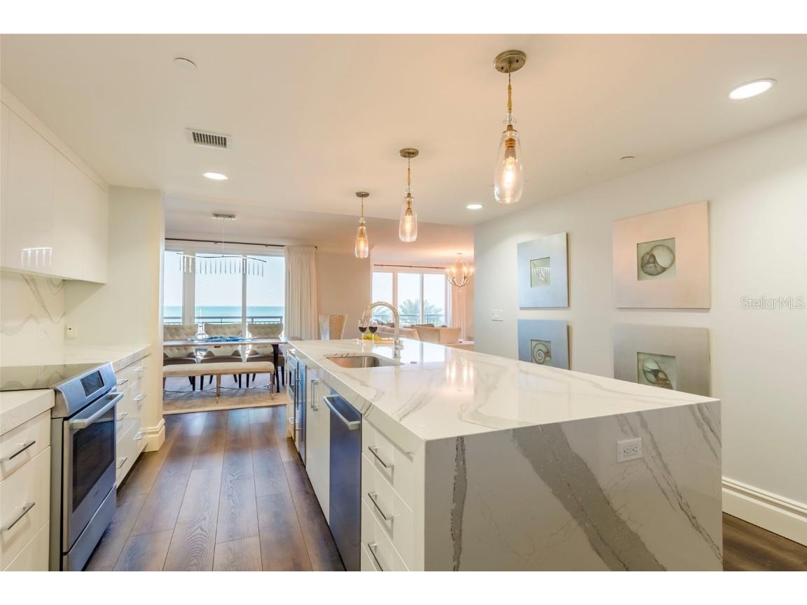 301 S Gulfview Boulevard #304 Clearwater Beach FL 33767 TB8384513 image11