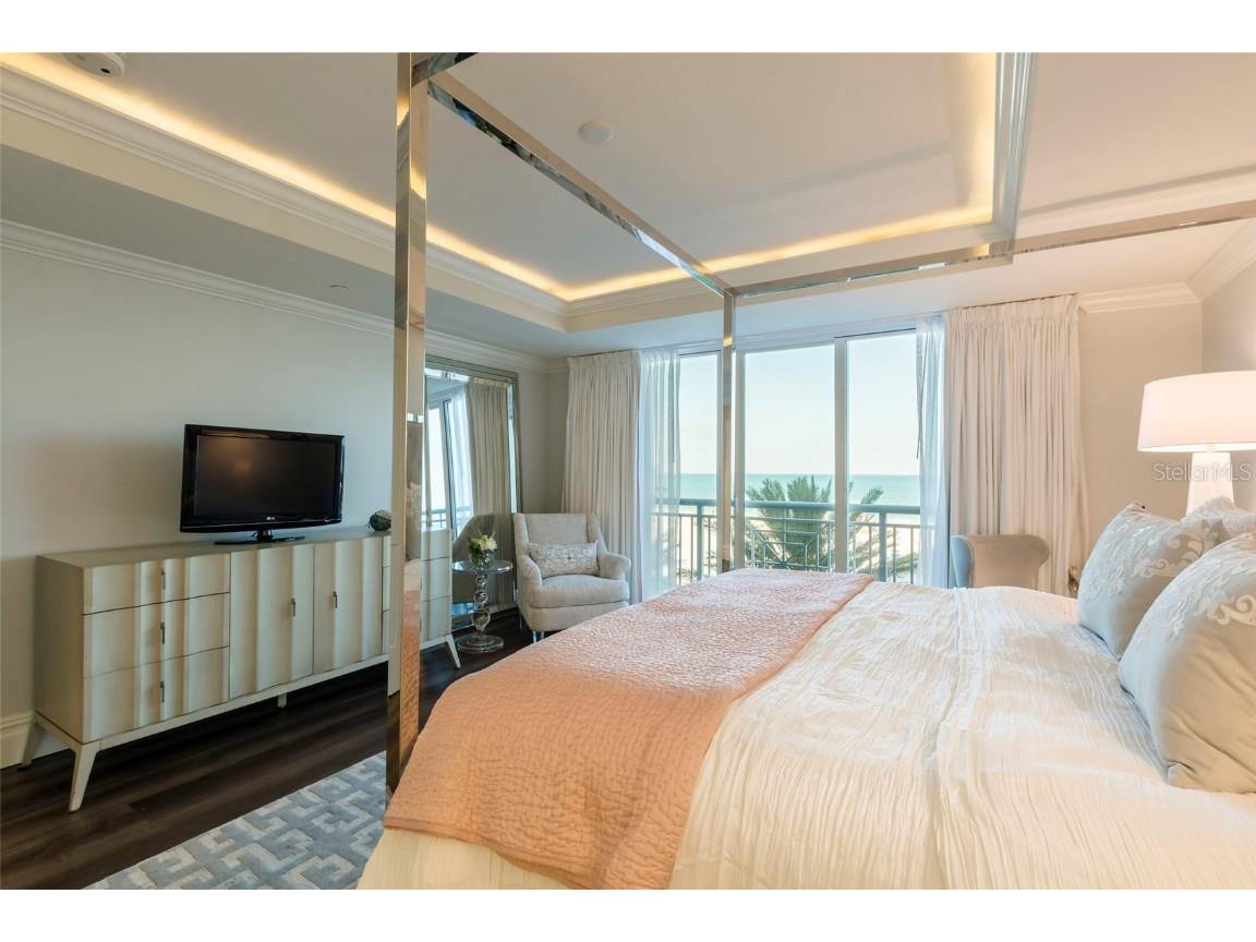 301 S Gulfview Boulevard #304 Clearwater Beach FL 33767 TB8384513 image32