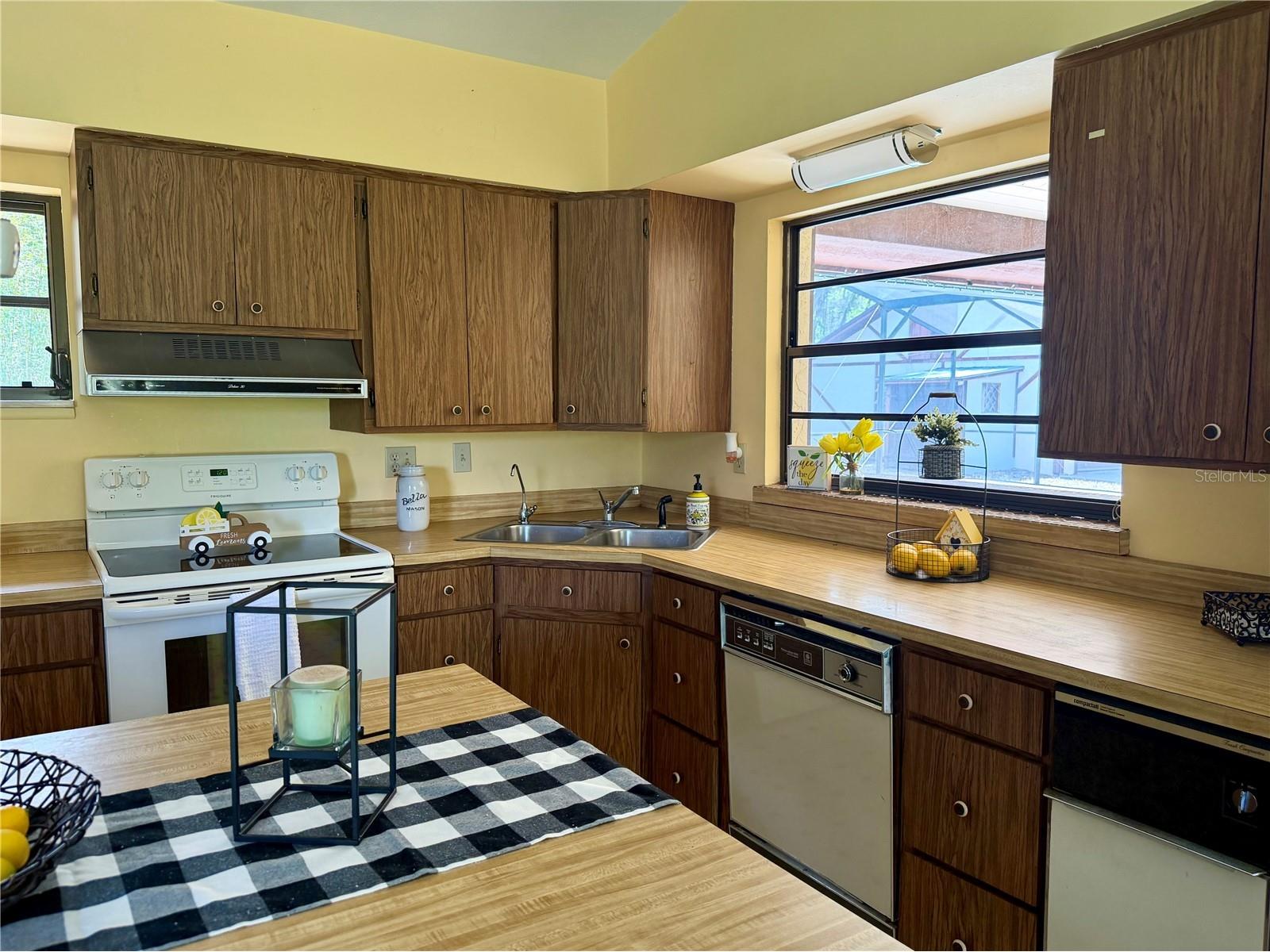 301 Shady Woods Road Geneva FL 32732 O6374609 image5