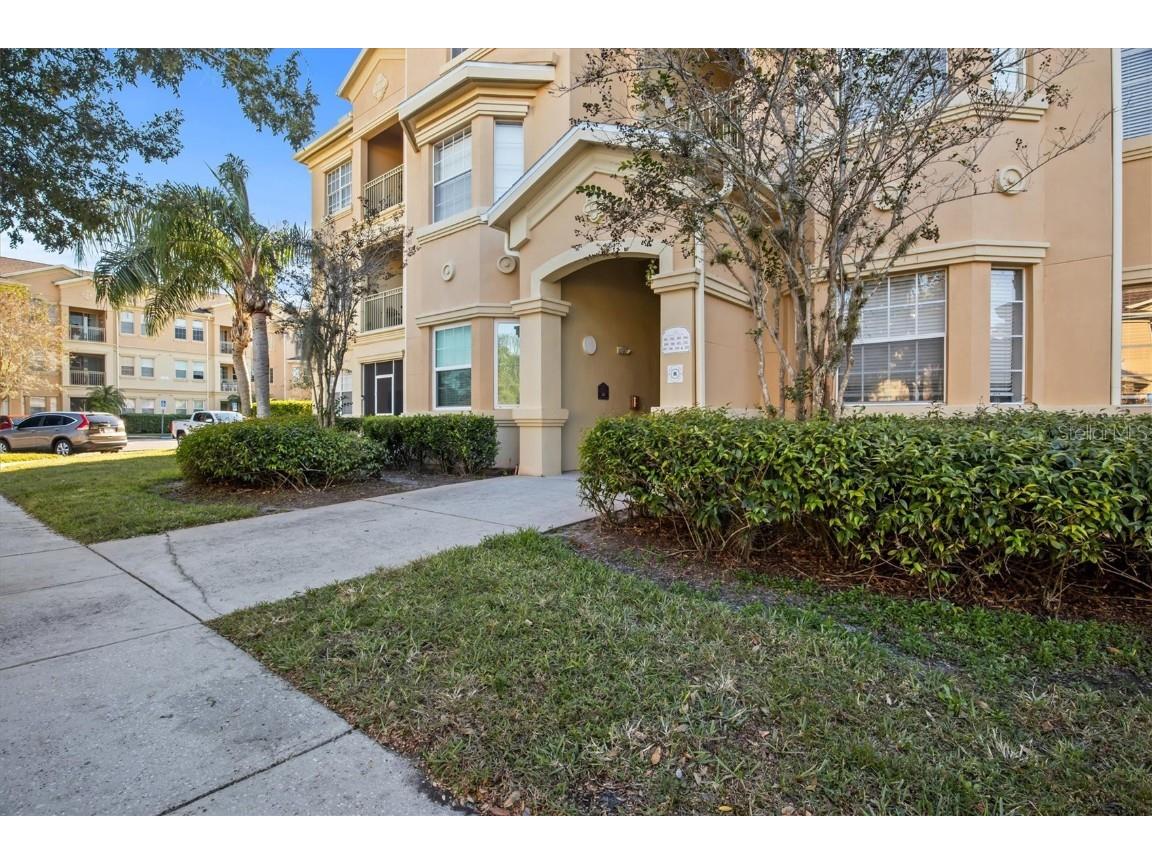 301 Terrace Ridge Circle #301 Davenport FL 33896 P4937105 image4