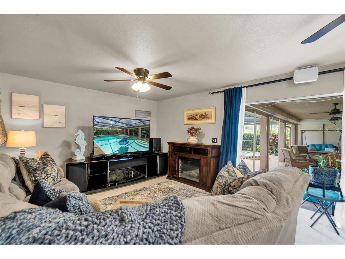 301 Thorn Hill Place Sun City Center FL 33573 C7515255 image17