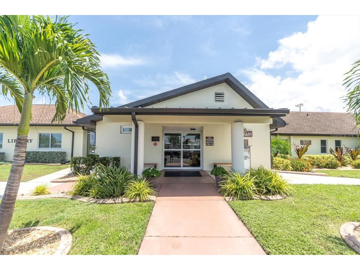 301 Thorn Hill Place Sun City Center FL 33573 C7515255 image46