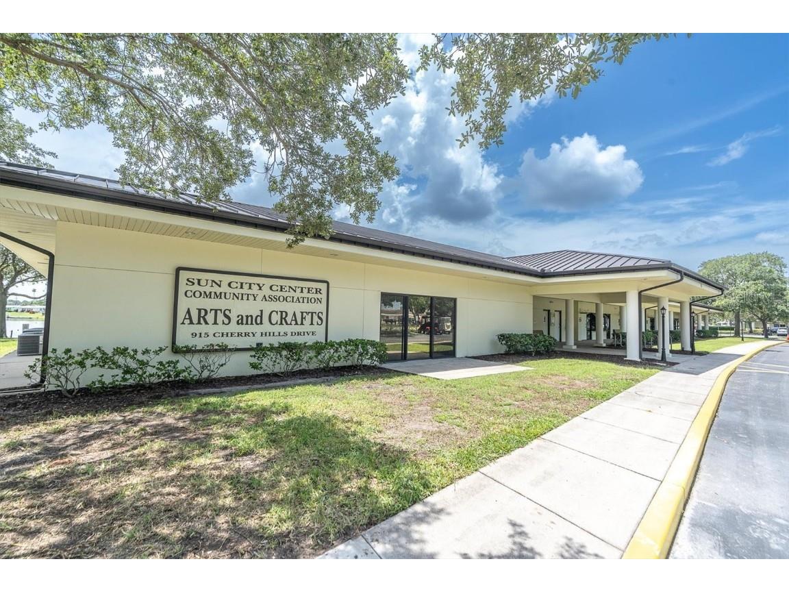 301 Thorn Hill Place Sun City Center FL 33573 C7515255 image53