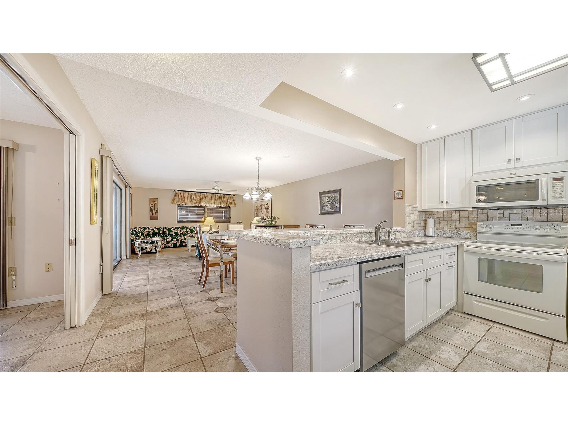 301 Timberlake Drive Bradenton FL 34210 A4699896 image10