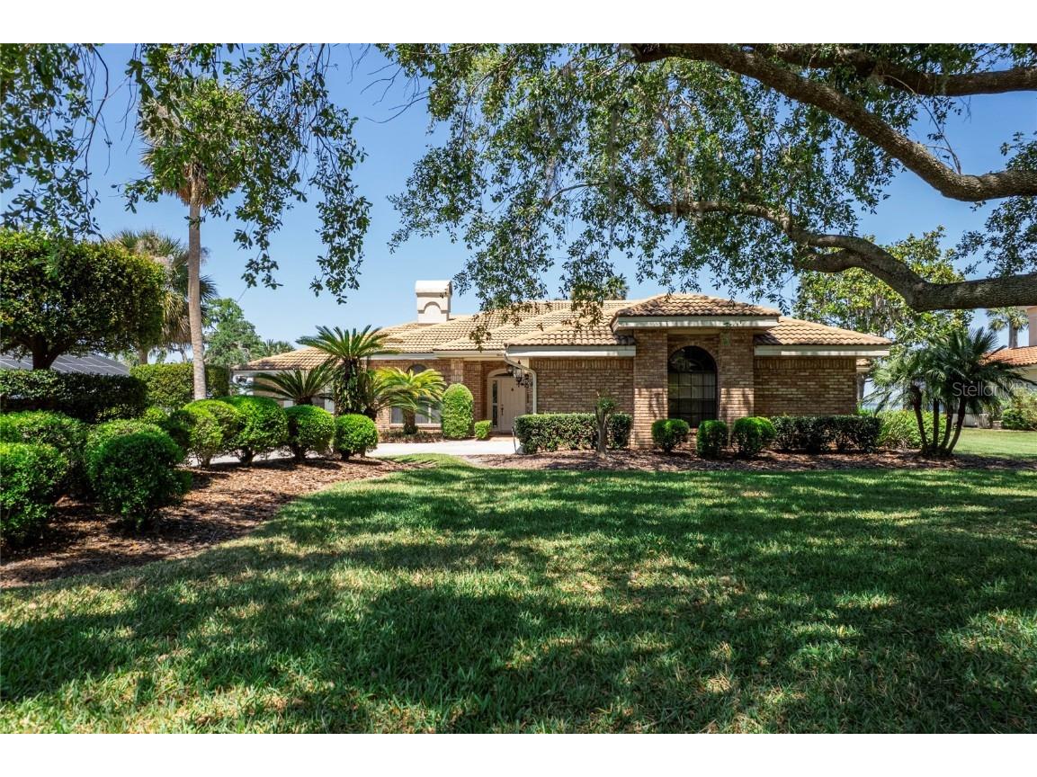 301 Waterwood Drive Yalaha FL 34797 - LAKE HARRIS G5095828 image1