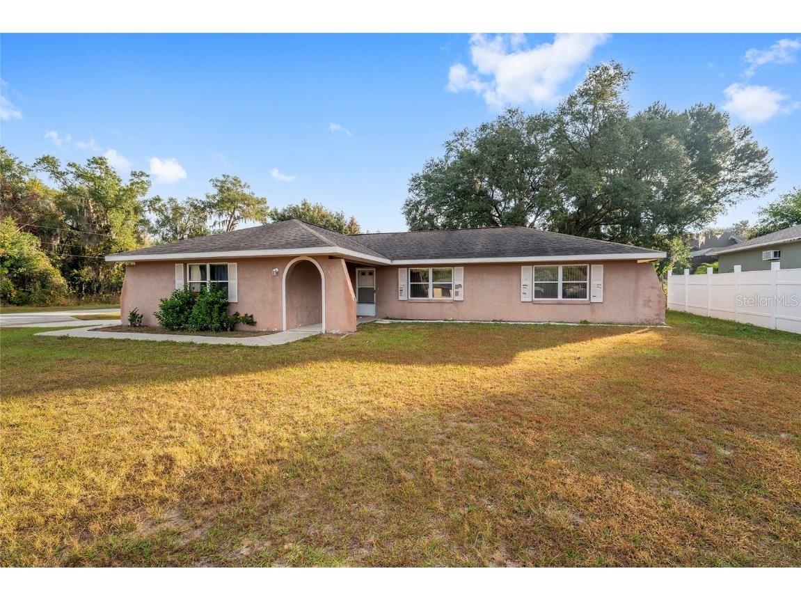 301 Woodland Trail Lady Lake FL 32159 G5104995 image1