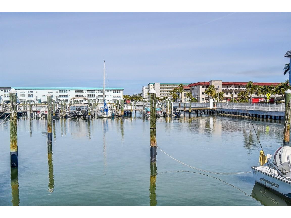 3010 59th Street S #301 Gulfport FL 33707 TB8458044 image27