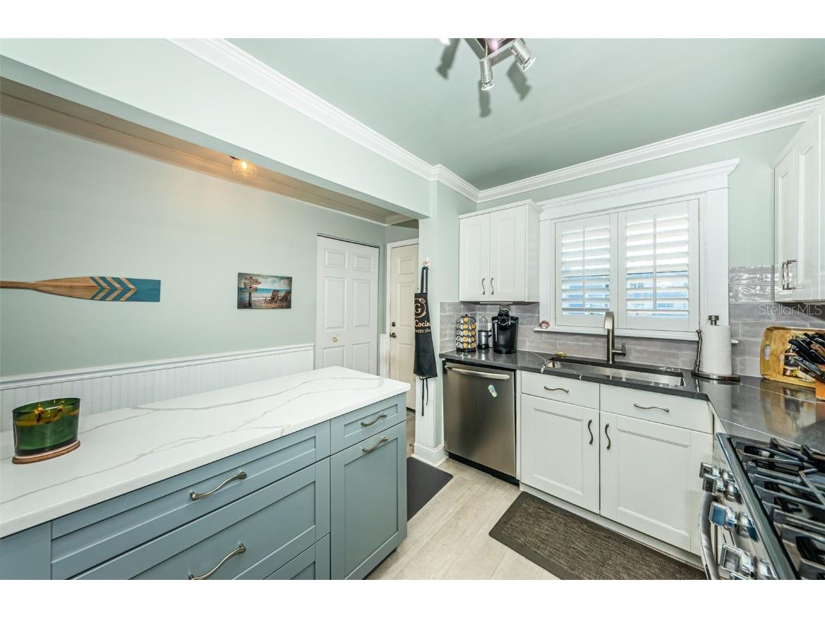 3010 59th Street S #302 Gulfport FL 33707 TB8456837 image13