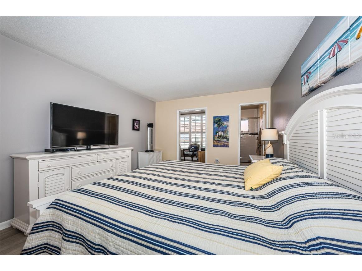 3010 59th Street S #302 Gulfport FL 33707 TB8456837 image24