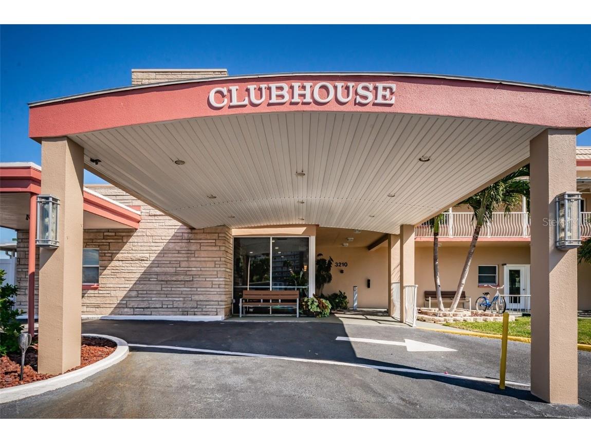 3010 59th Street S #302 Gulfport FL 33707 TB8456837 image38