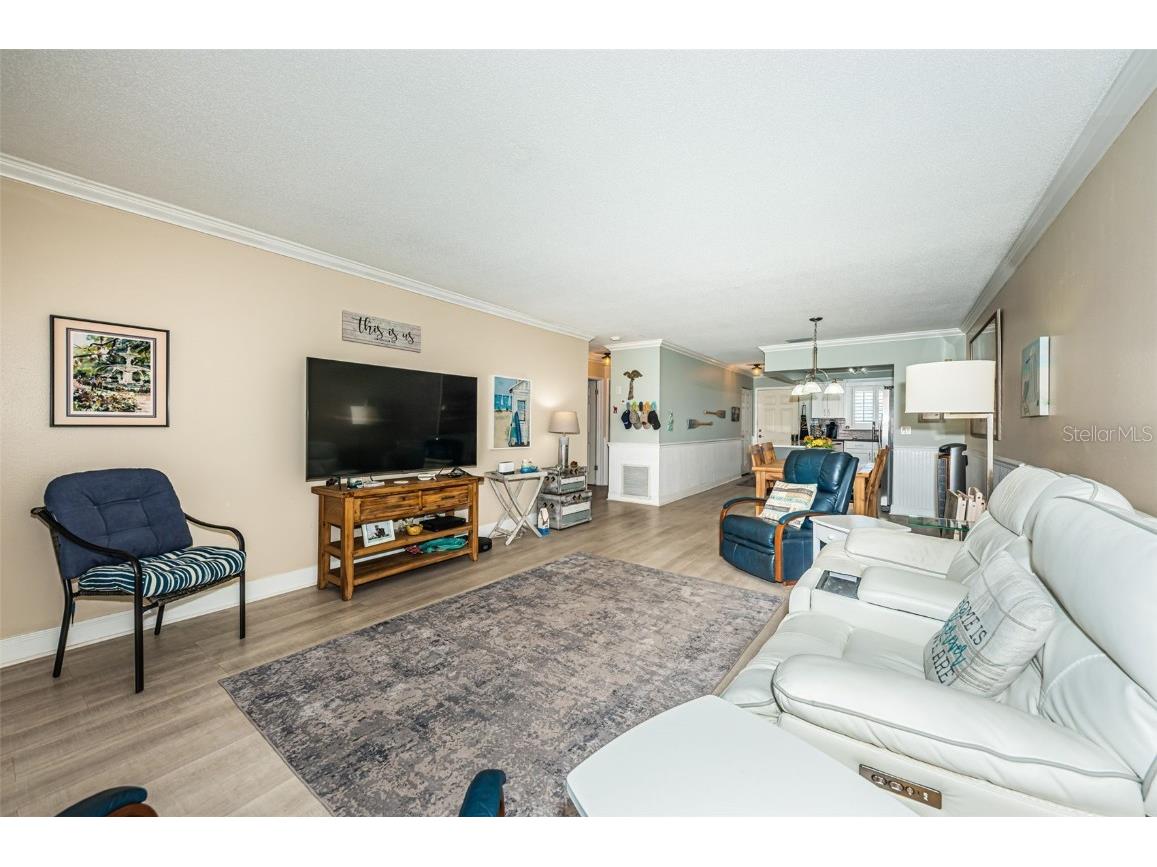 3010 59th Street S #302 Gulfport FL 33707 TB8456837 image4