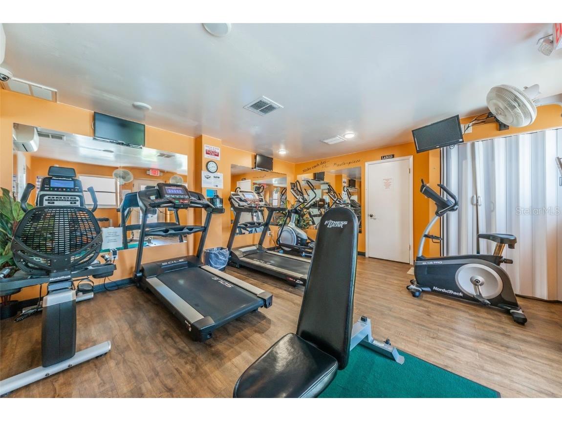 3010 59th Street S #302 Gulfport FL 33707 TB8456837 image47