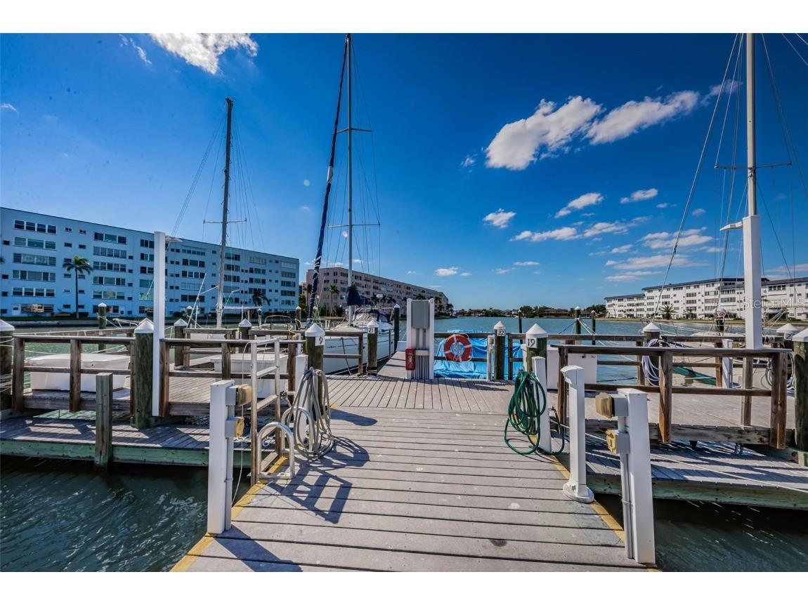 3010 59th Street S #302 Gulfport FL 33707 TB8456837 image67