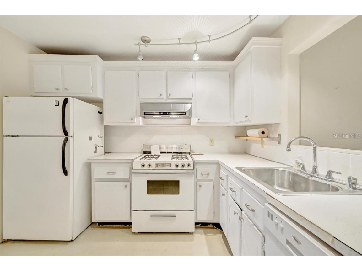 3010 59th Street S #306 Gulfport FL 33707 TB8443805 image15