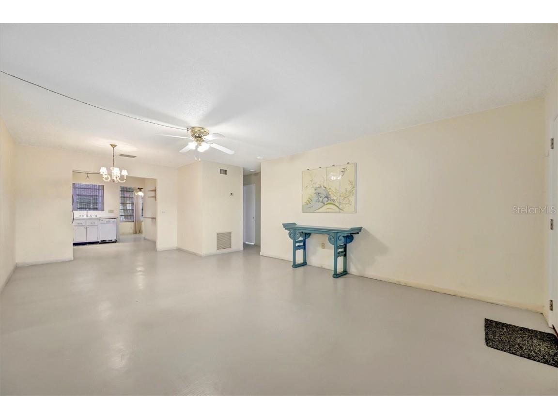 3010 59th Street S #306 Gulfport FL 33707 TB8443805 image2