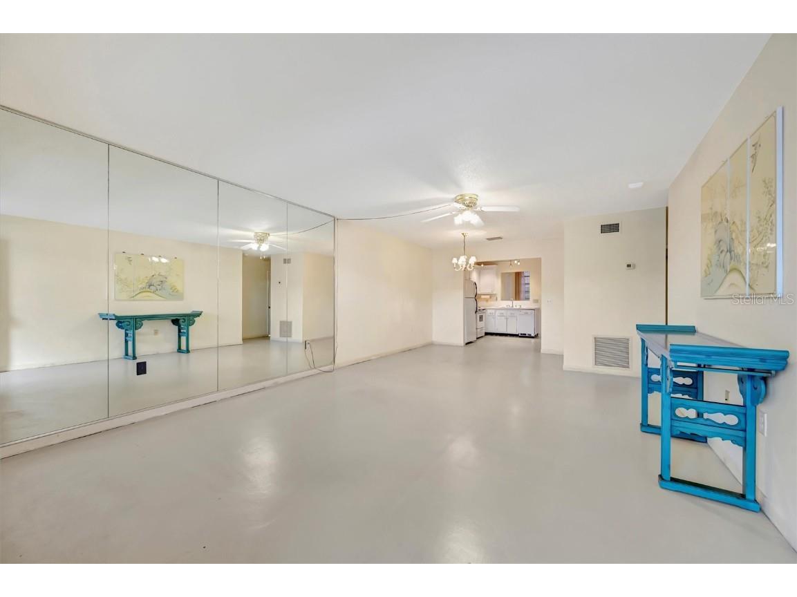 3010 59th Street S #306 Gulfport FL 33707 TB8443805 image3