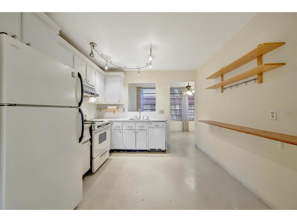 3010 59th Street S #306 Gulfport FL 33707 TB8443805 image4