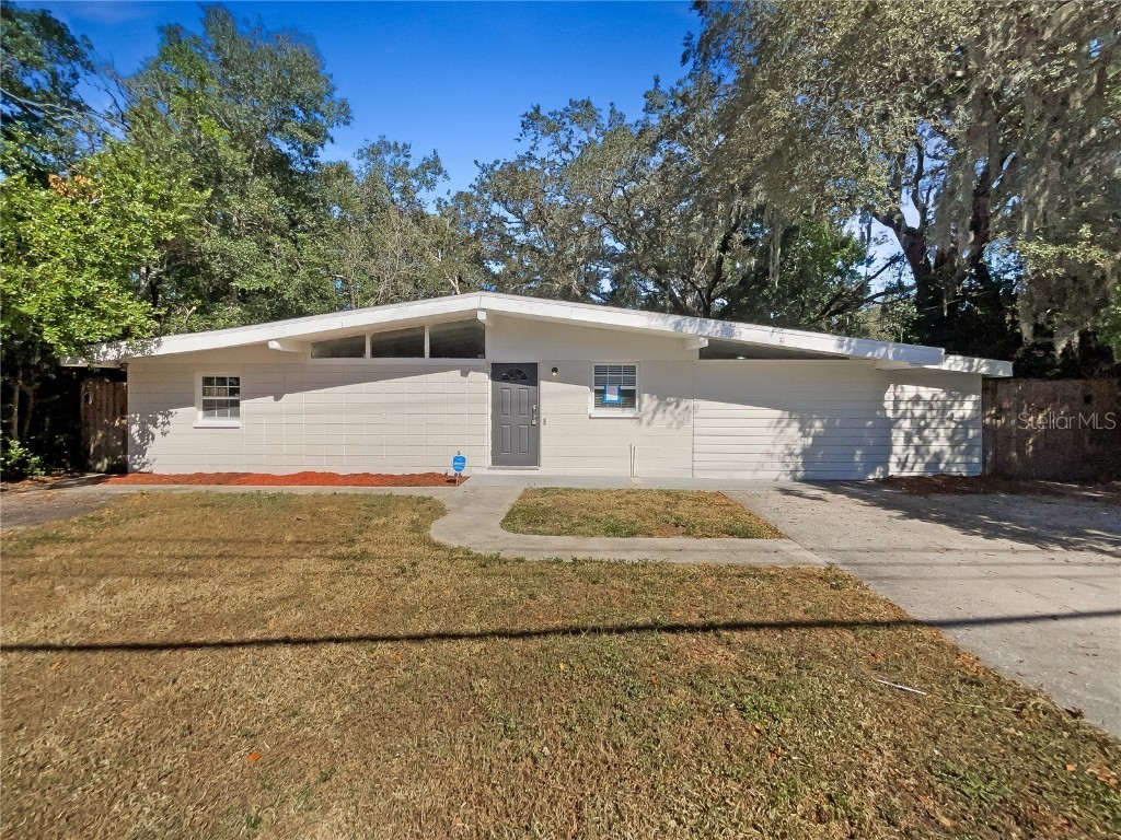 3010 E Hanna Avenue Tampa FL 33610 O6154292 image1