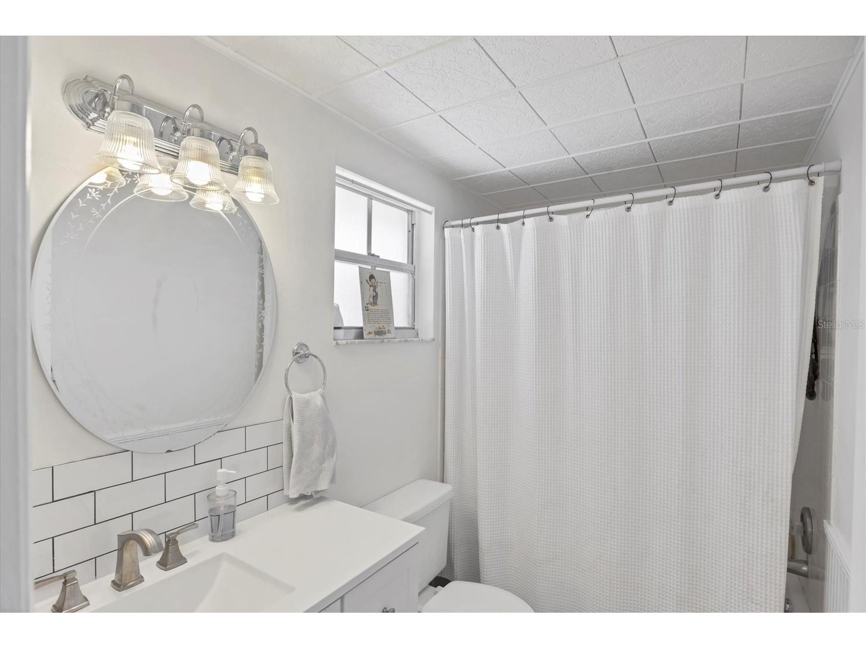 3010 Golden Rain Drive Sarasota FL 34232 A4683356 image30
