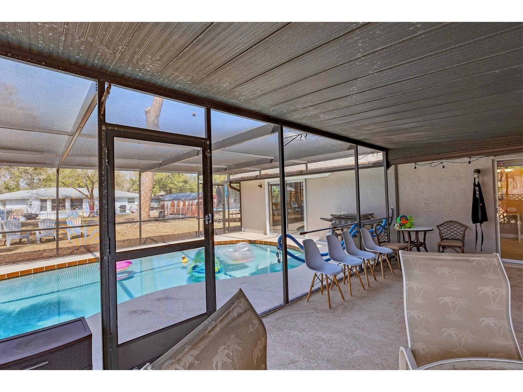 3010 Golden Rain Drive Sarasota FL 34232 A4683356 image32