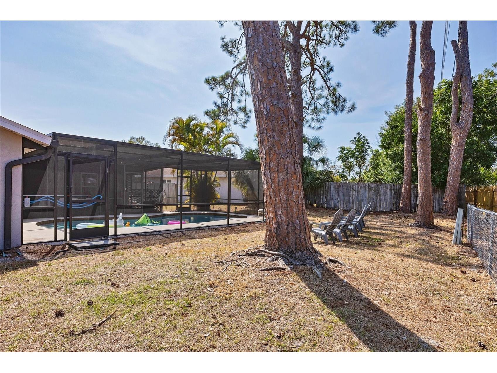 3010 Golden Rain Drive Sarasota FL 34232 A4683356 image36