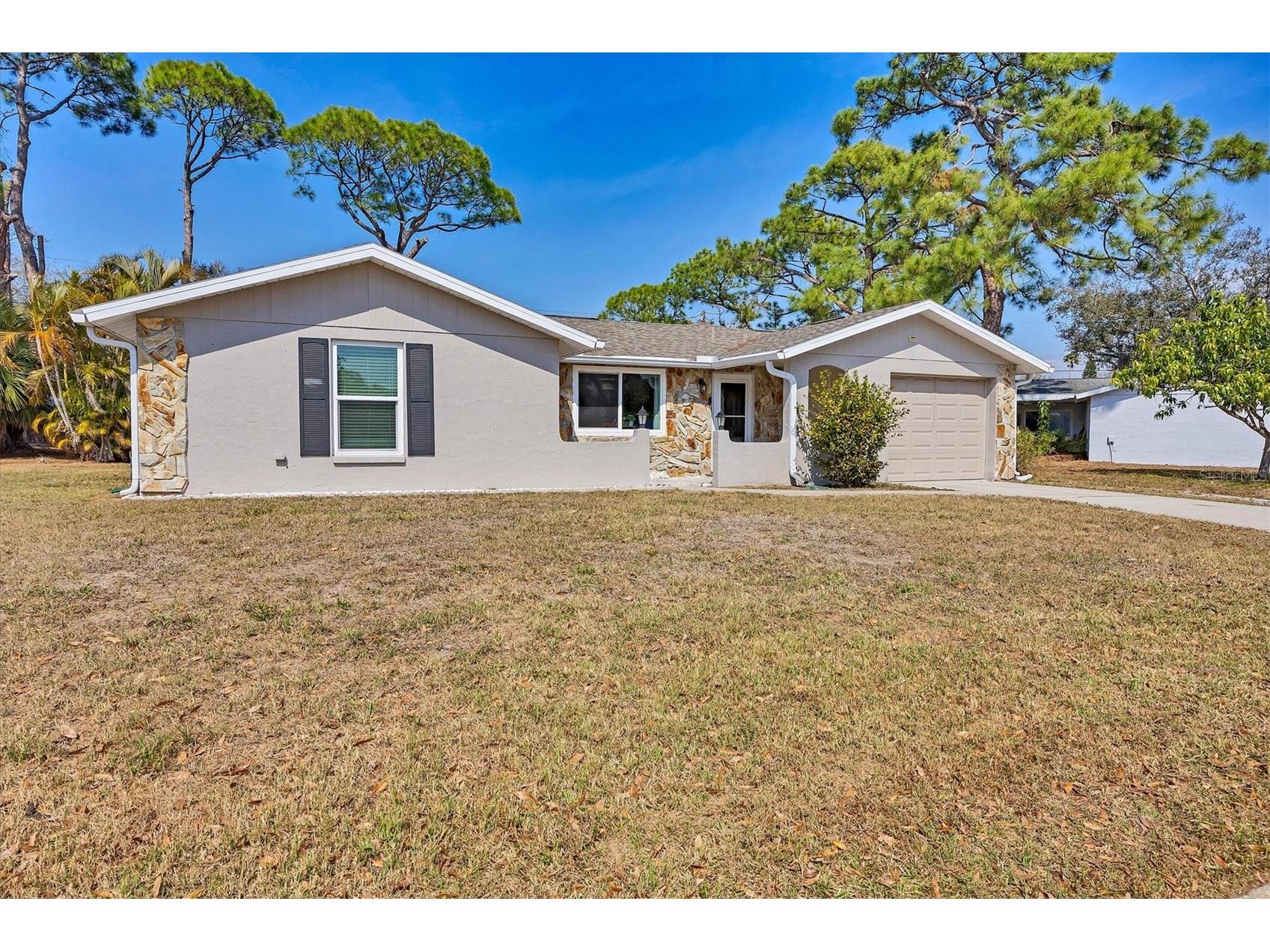 3010 Golden Rain Drive Sarasota FL 34232 A4683356 image7