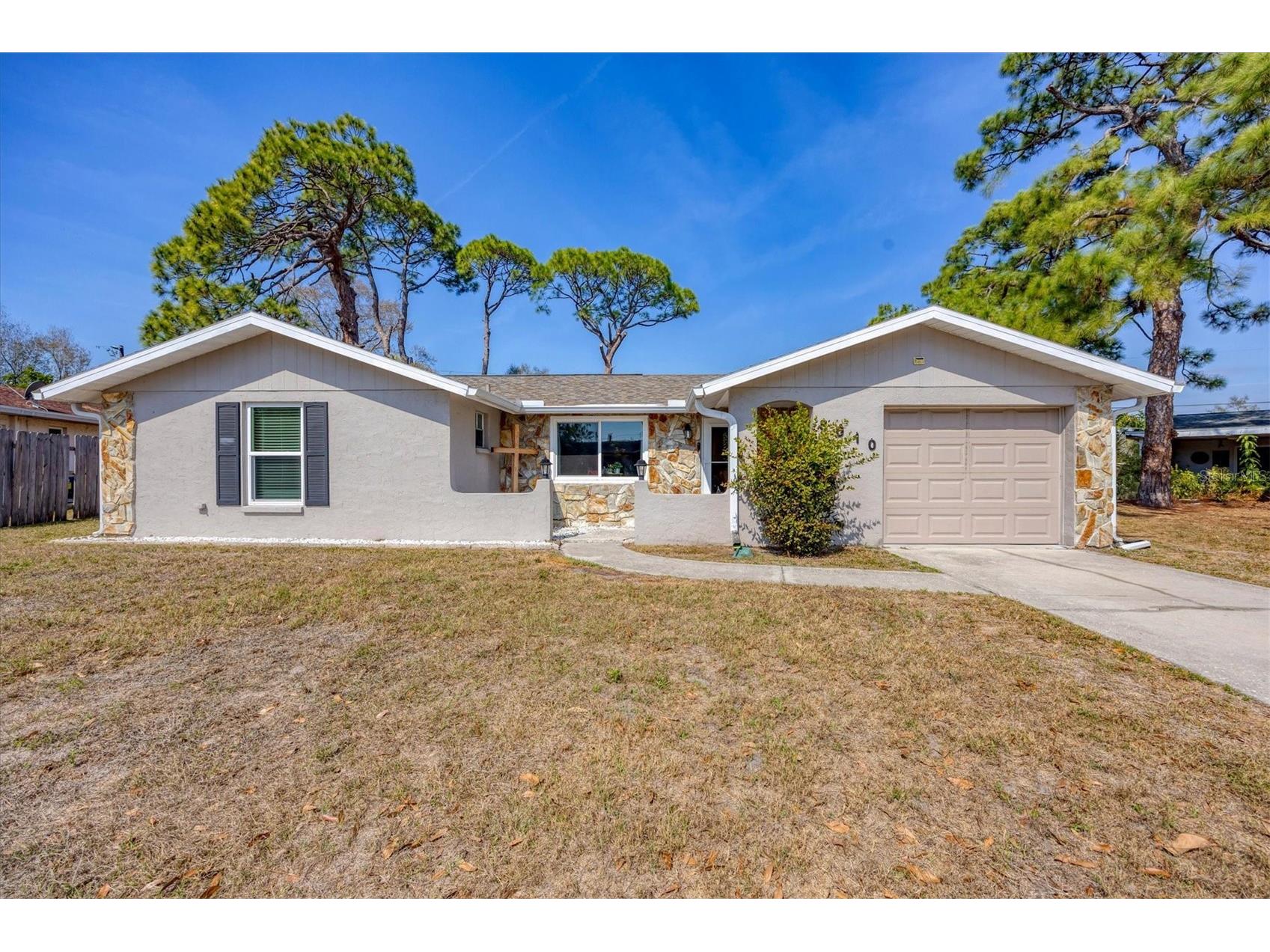 3010 Golden Rain Drive Sarasota FL 34232 A4683356 image8