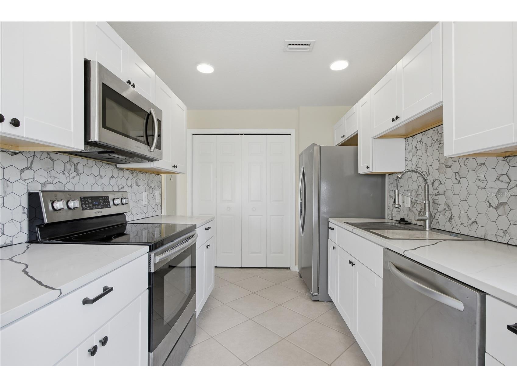 3010 Meandering Way #101 Fort Myers FL 33905 O6423317 image11