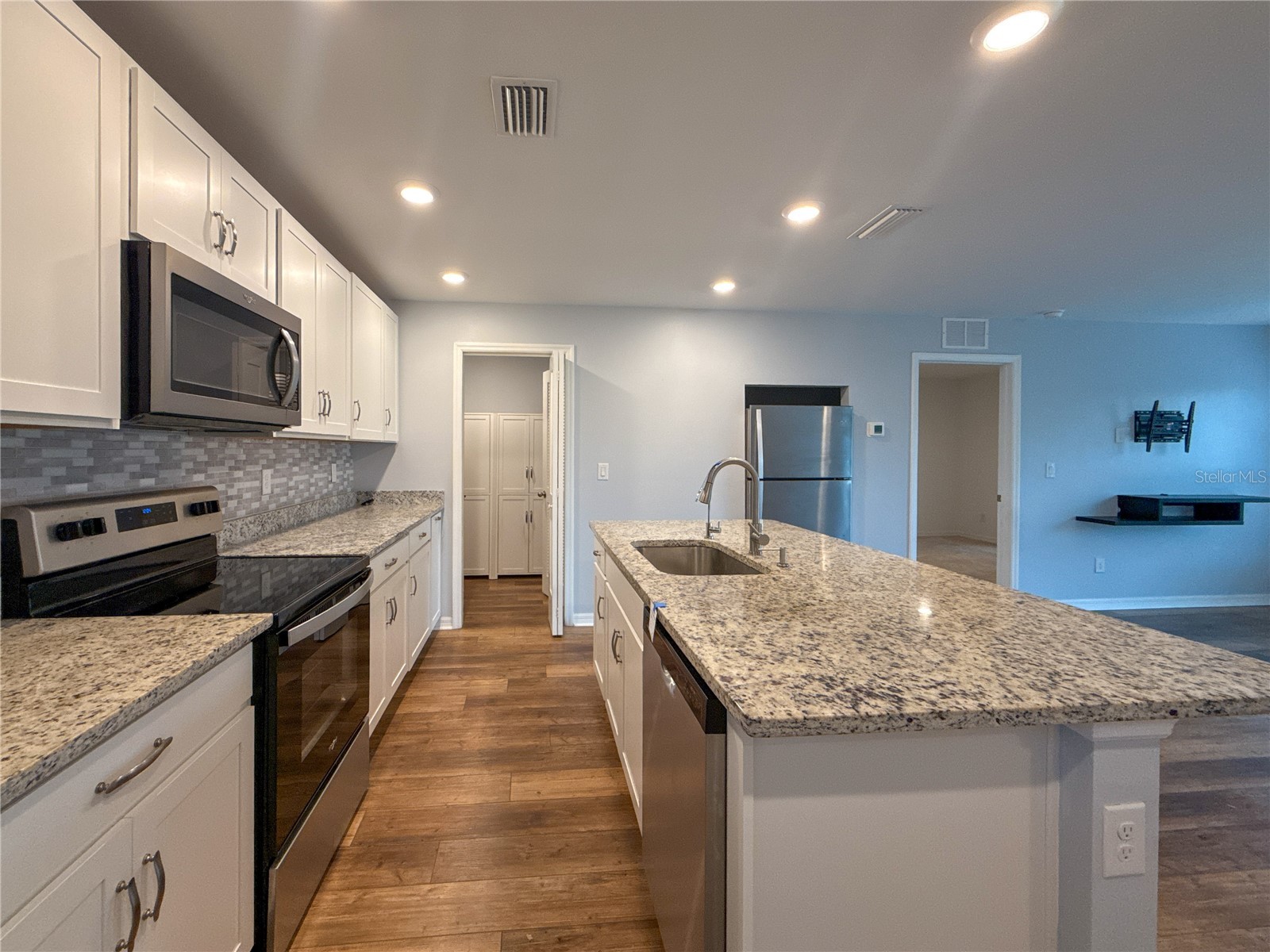 3010 NE 6th Place Cape Coral FL 33909 TB8508670 image3