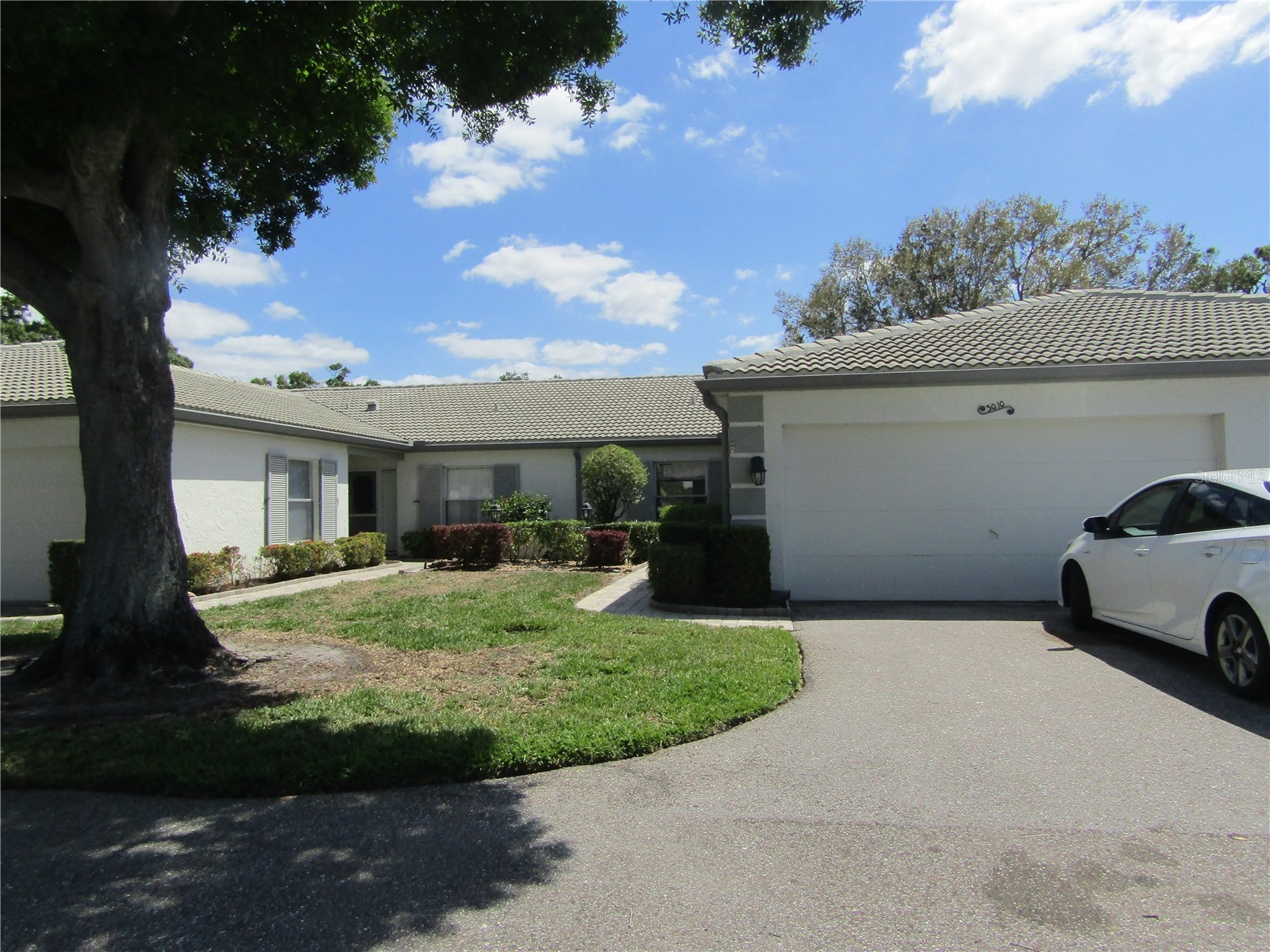 3010 Ringwood Meadow #6 Sarasota FL 34235 A4689324 image1